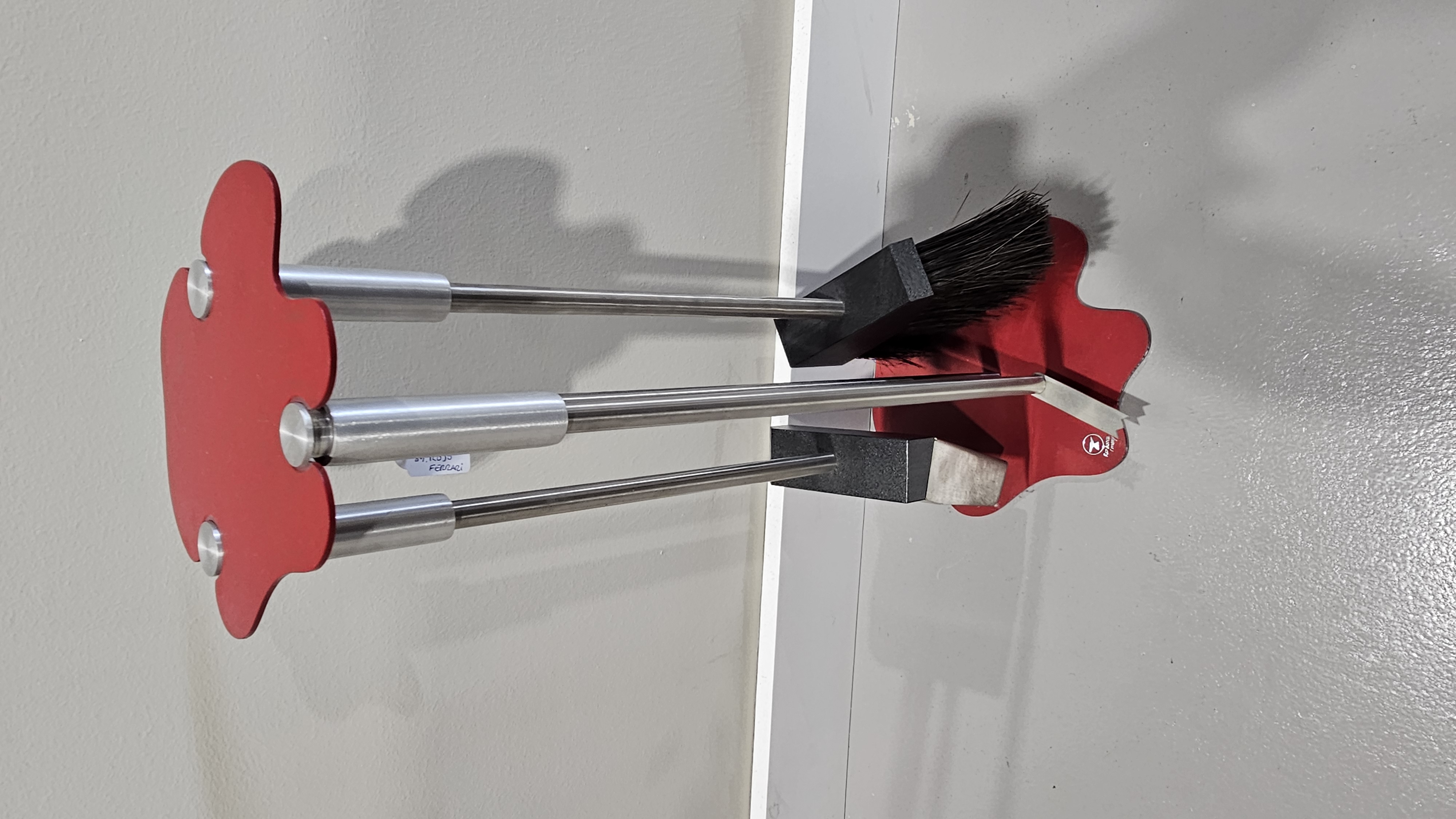 SPLASH SET 3 UTILES, MANGO ALU COLOR ROJO FERRARI RED ANVIL ACCESORIOS PARA CHIMENEA DE LEÑA PALA ESCOBILLA Y ATIZADOR