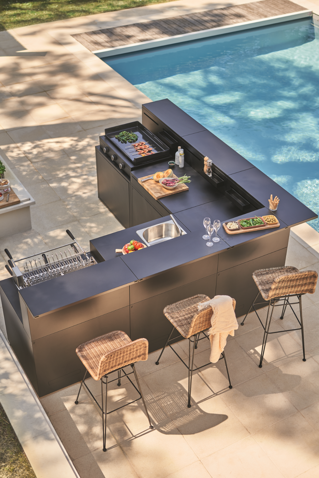 Módulo para cocina exterior con grill color negro 7