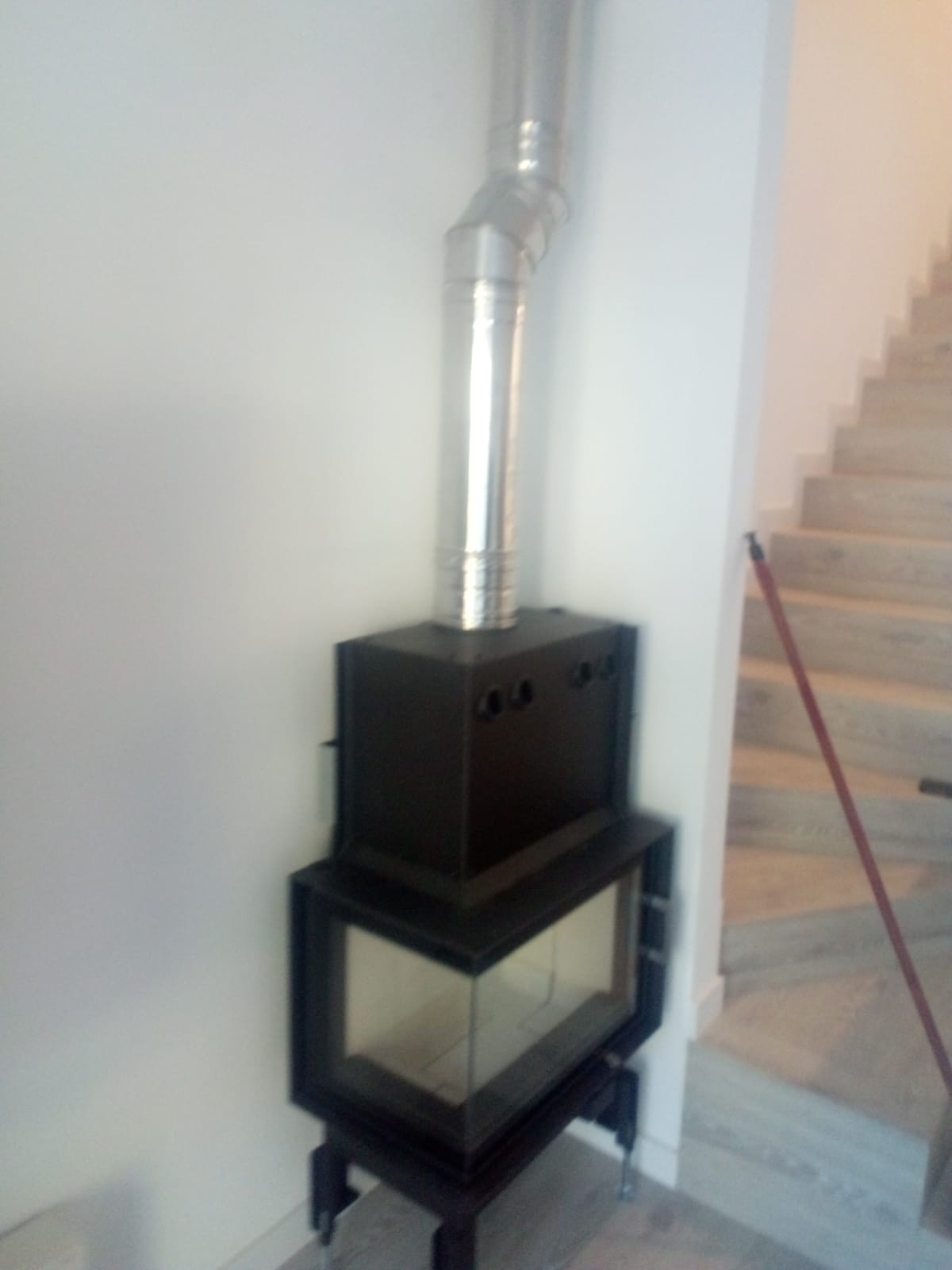 Chimenea de leña 63x40x42K L