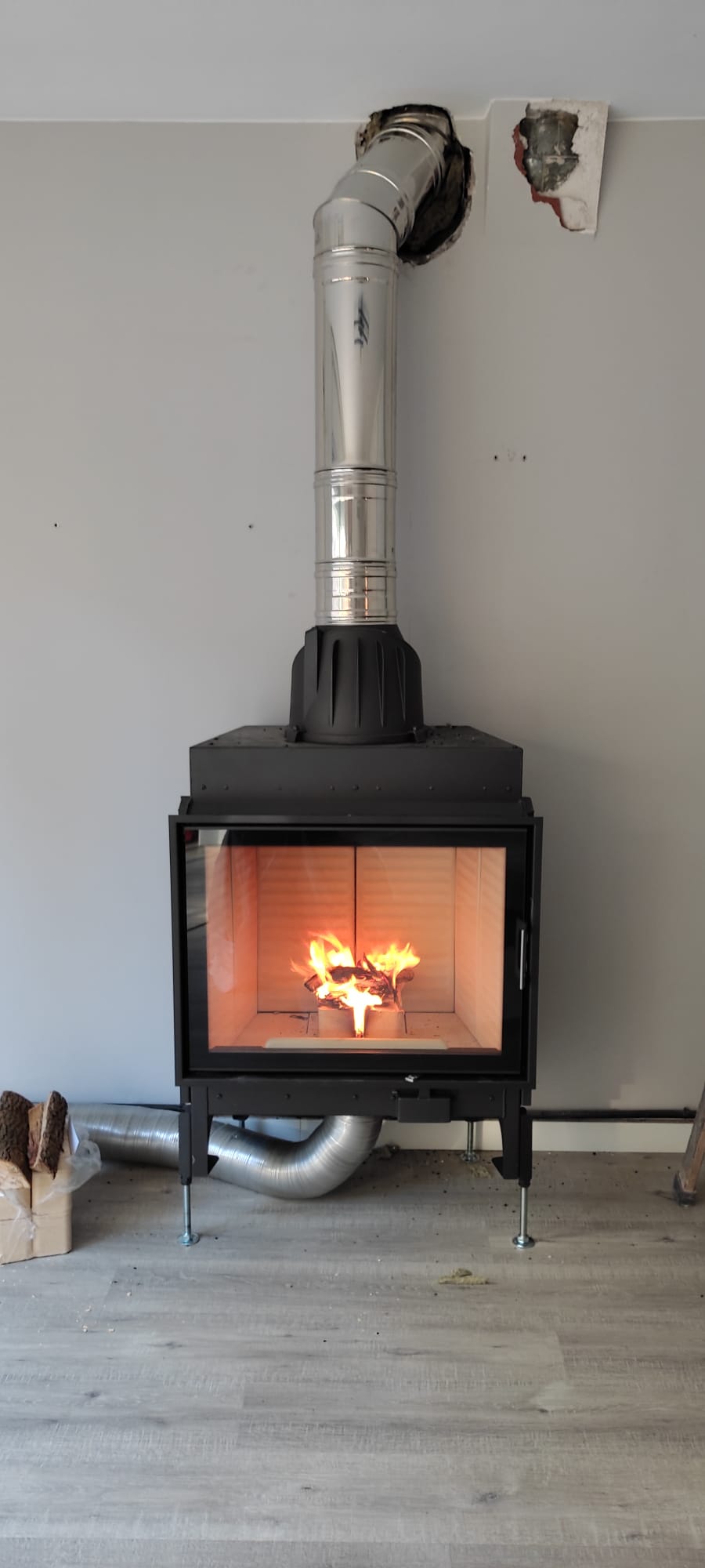 Chimenea de leña 75x57K 2.0