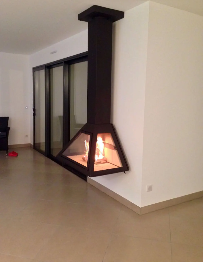 Chimenea colgante de leña ALTEA cerrada