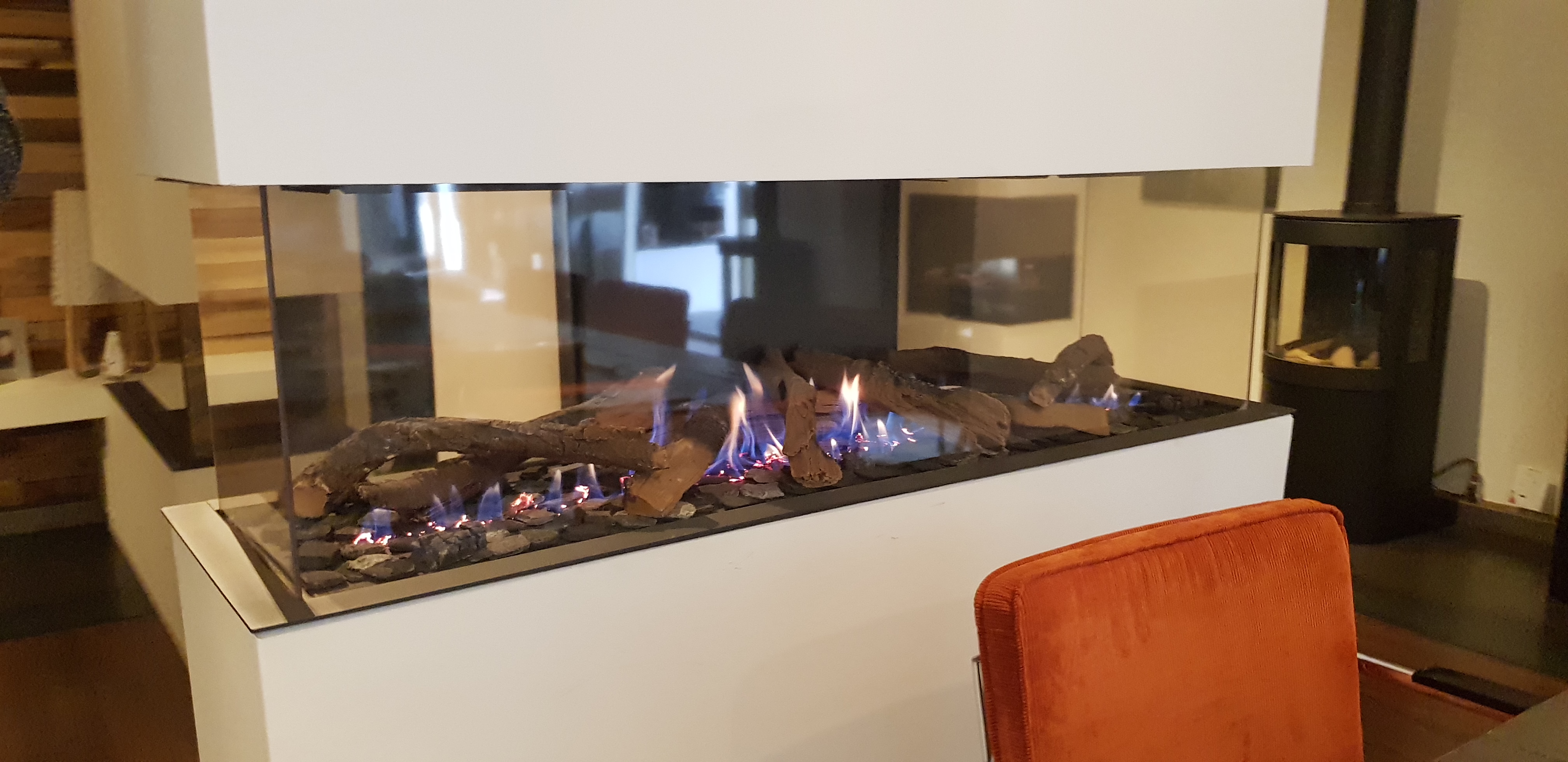 Instalación chimenea de gas en Showroom de Holanda