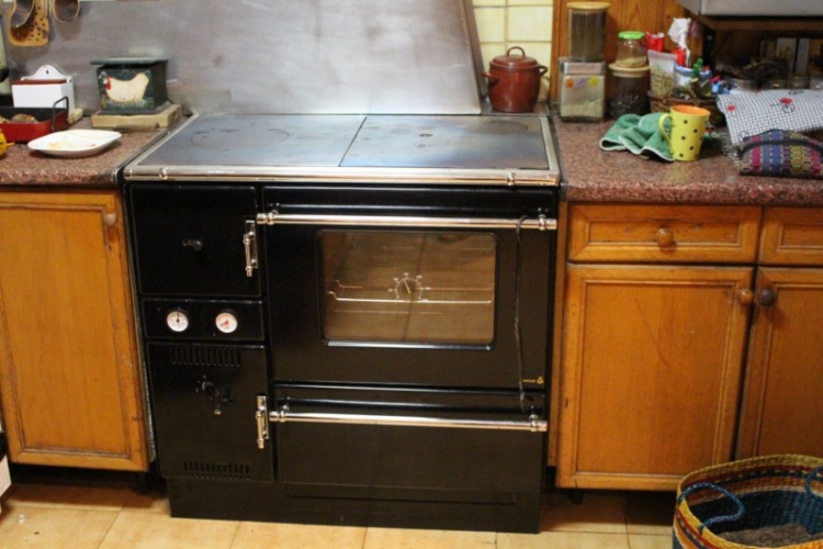 Cocina calefactora de leña K148CL 4