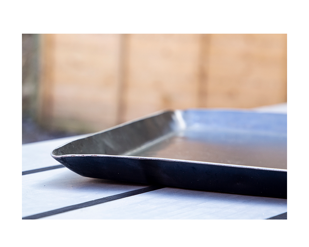 Bandeja rectangular en fundición para DELIVITA