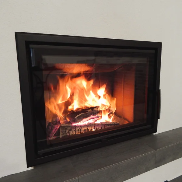 Chimenea de leña HEAT F66/47 (Frontal) Interior refractario beige