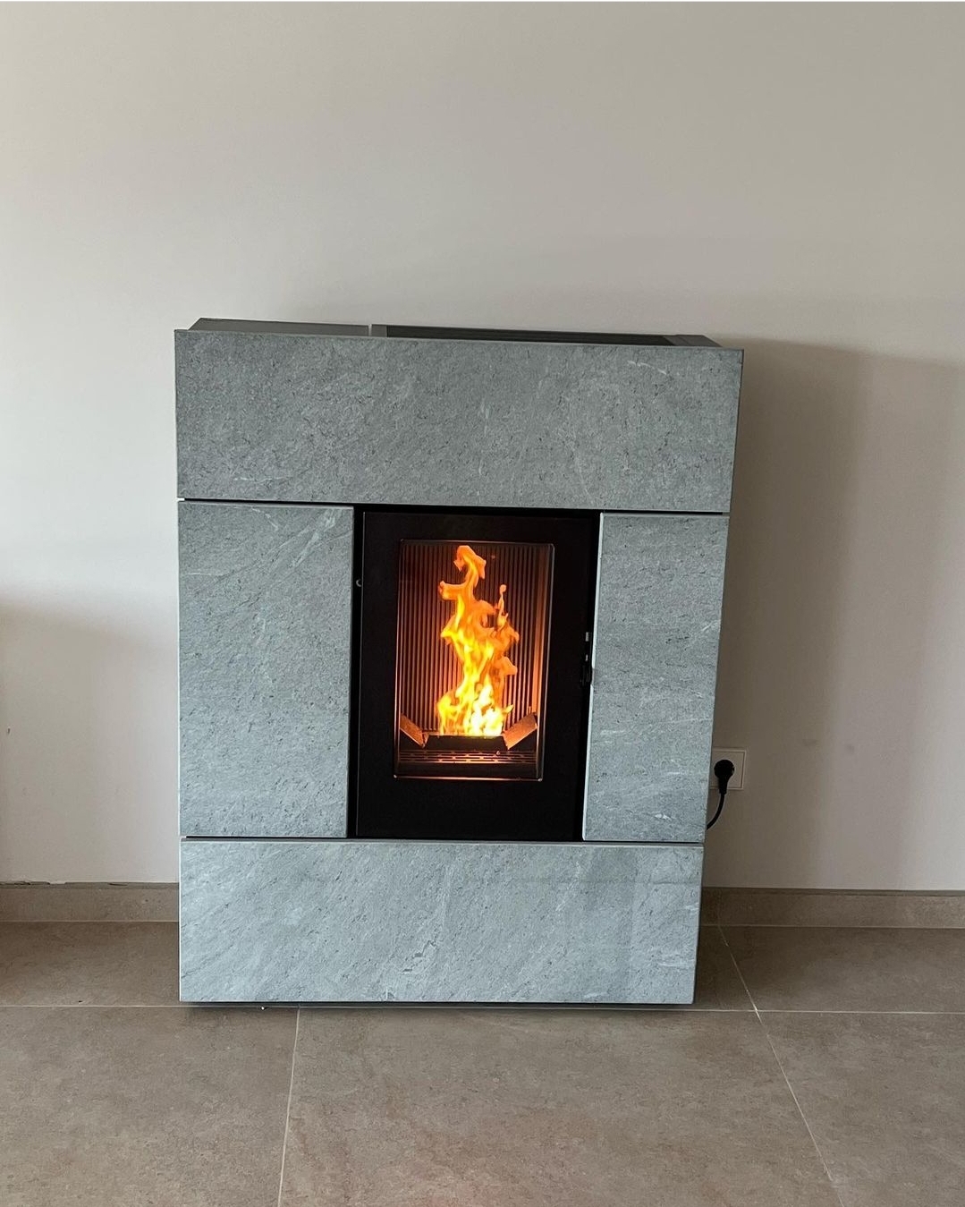 Estufa de pellet RAY Comfort Air 8kW M2