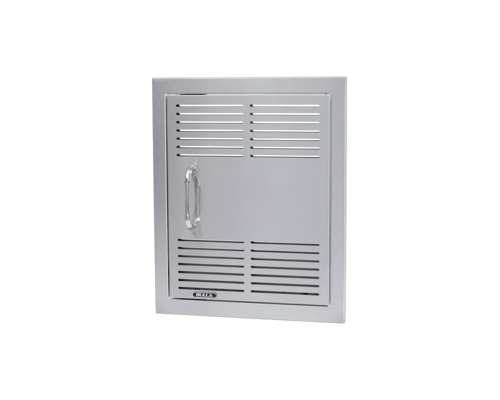 Puerta vertical ventilada con relieve