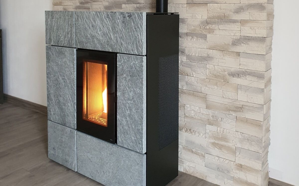 Estufa de pellet STREAM Comfort Air 12kW UP M2 1