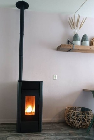 Estufa de pellet MAY Air 7 5S 1