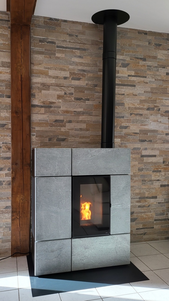 Estufa de pellet STREAM Comfort Air 12kW UP M2 8